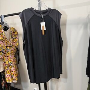 NWT Skims Boyfriend Muscle Tank